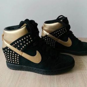 COPY - Nike Dunk Sky High black and gold